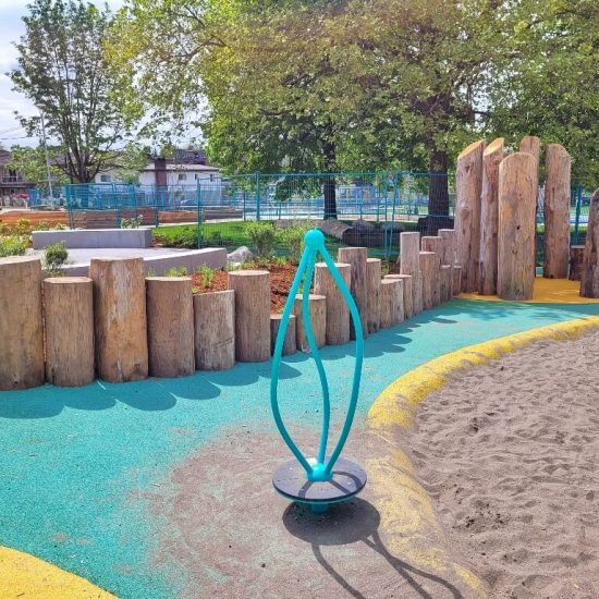 Spinner and logs at Brewers park playground