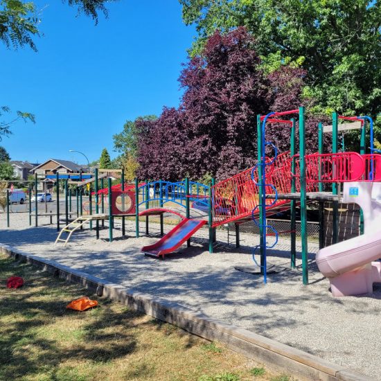 Falaise park playground1