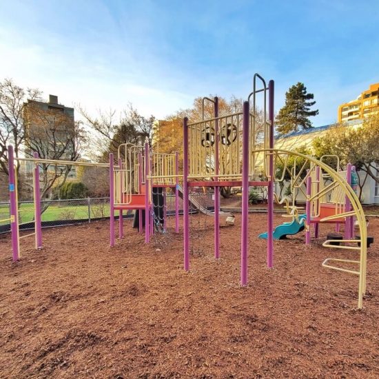 Kerrisdale Centennial Park playground4