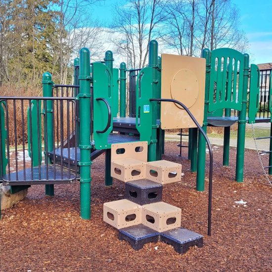 Oak Meadows park playground2