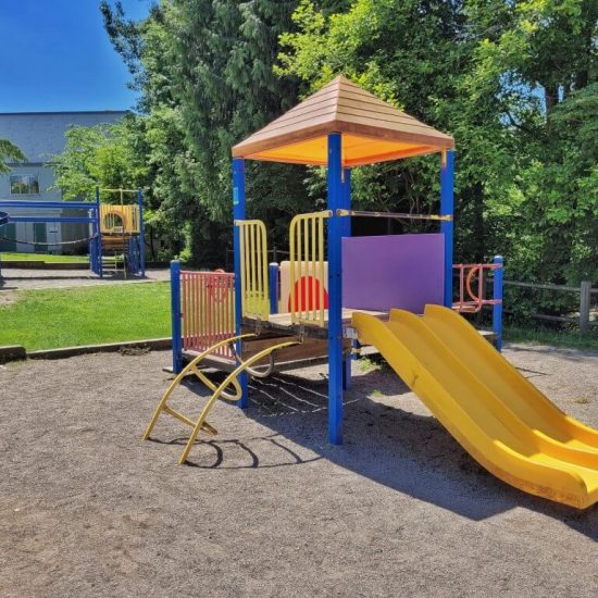Renfrew community park toddler playground1